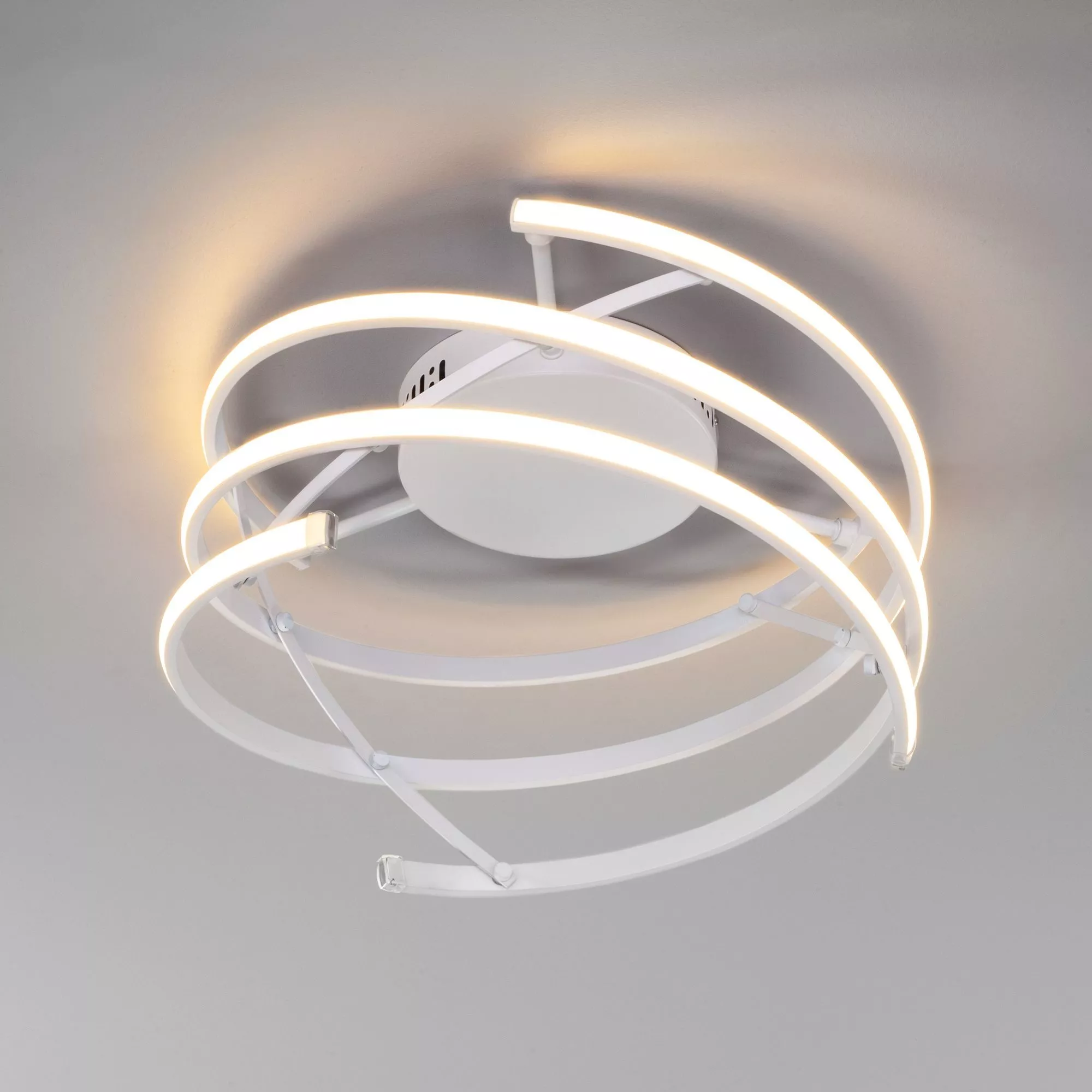 Потолочный светильник Eurosvet Breeze 90229/3 белый