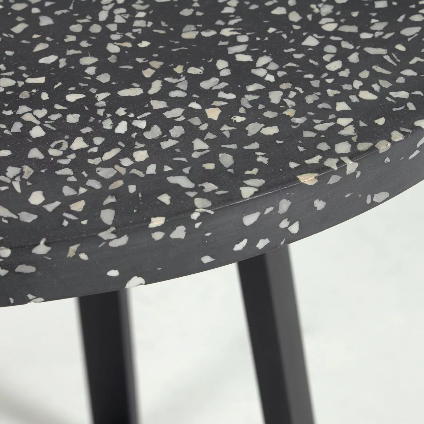Круглый стол La Forma из терраццо Tella черный d 75 см