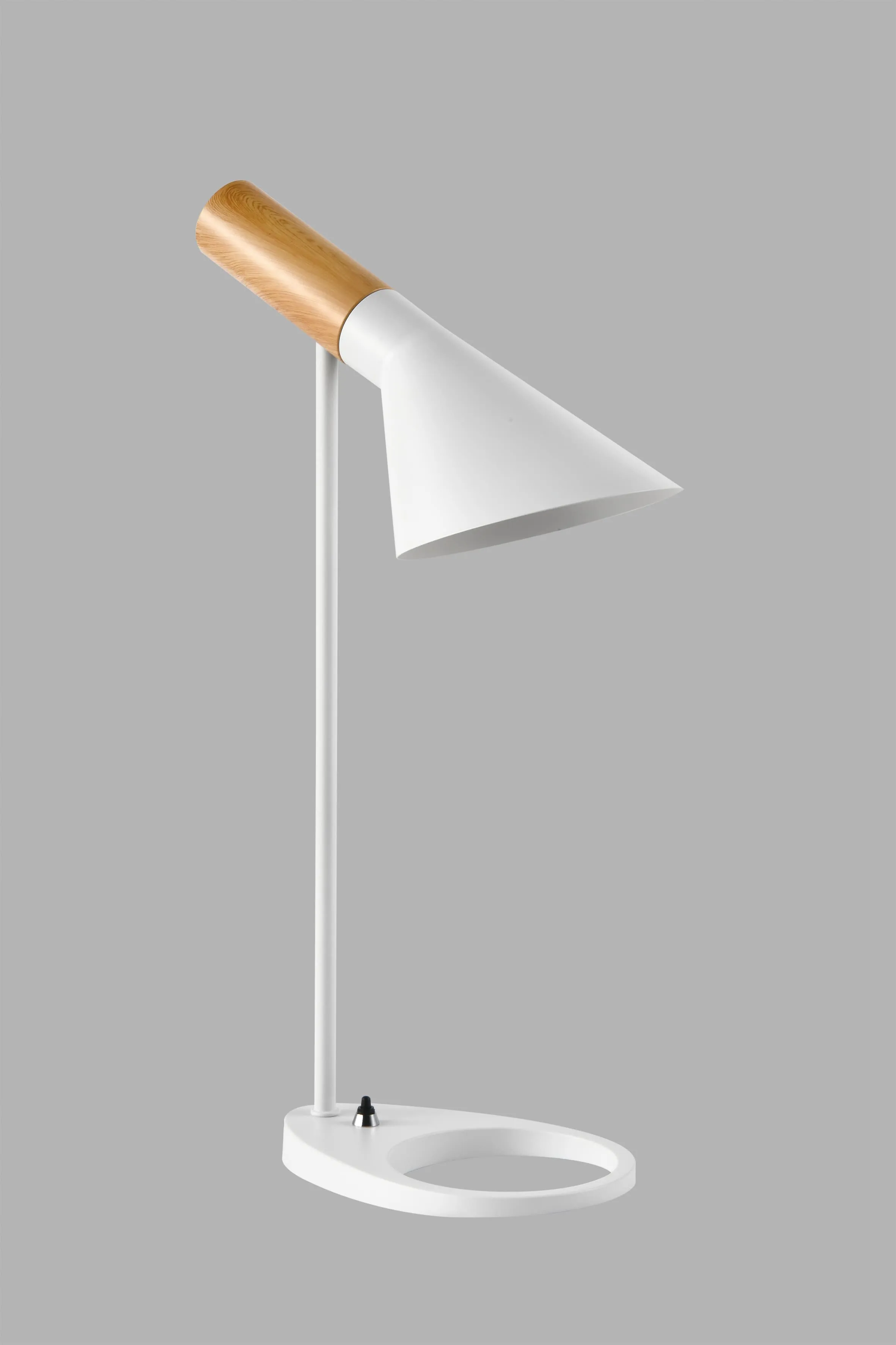 Лампа настольная Moderli TURIN V10477-1T