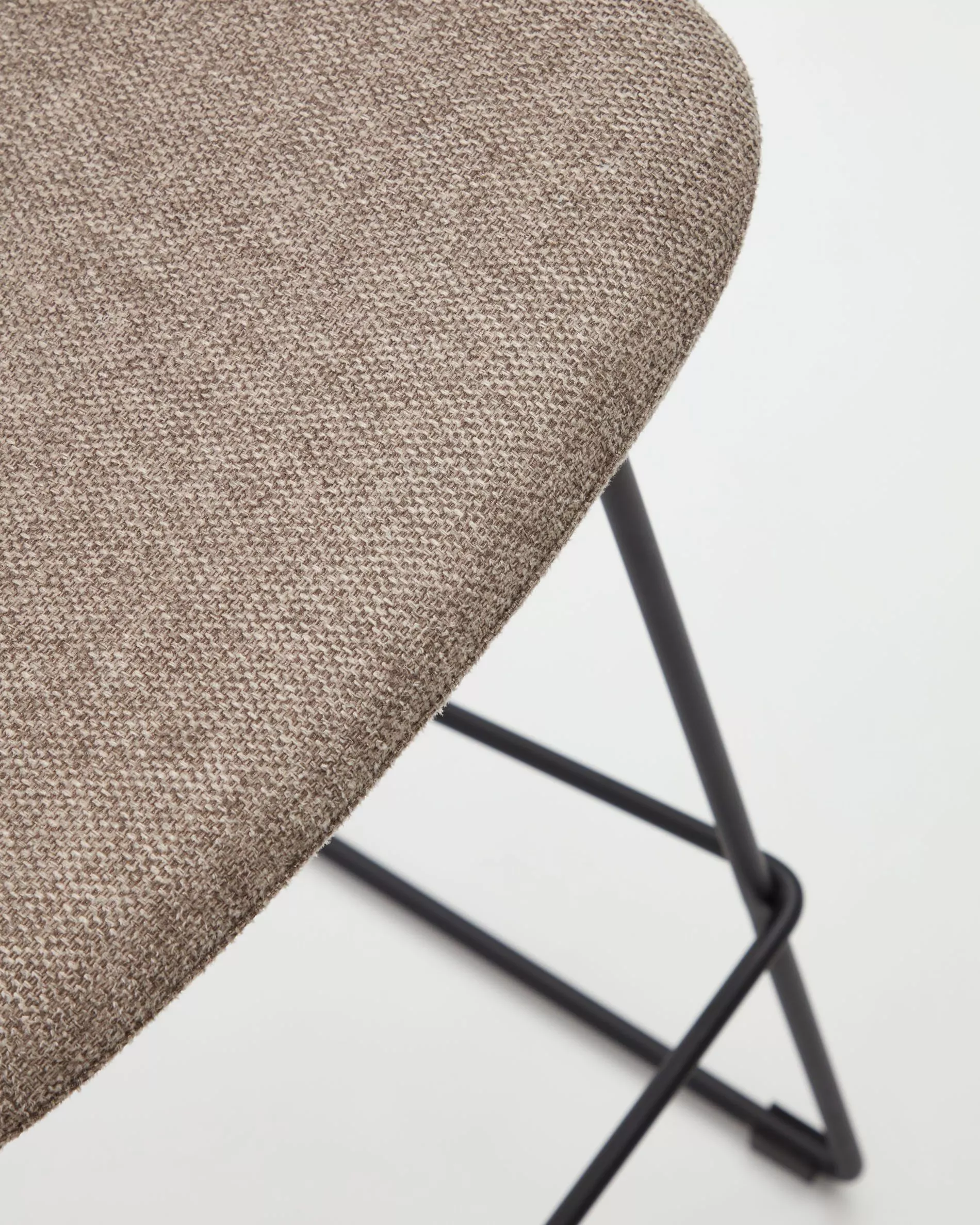 Полубарный стул La Forma Zahara коричневый 65 см
