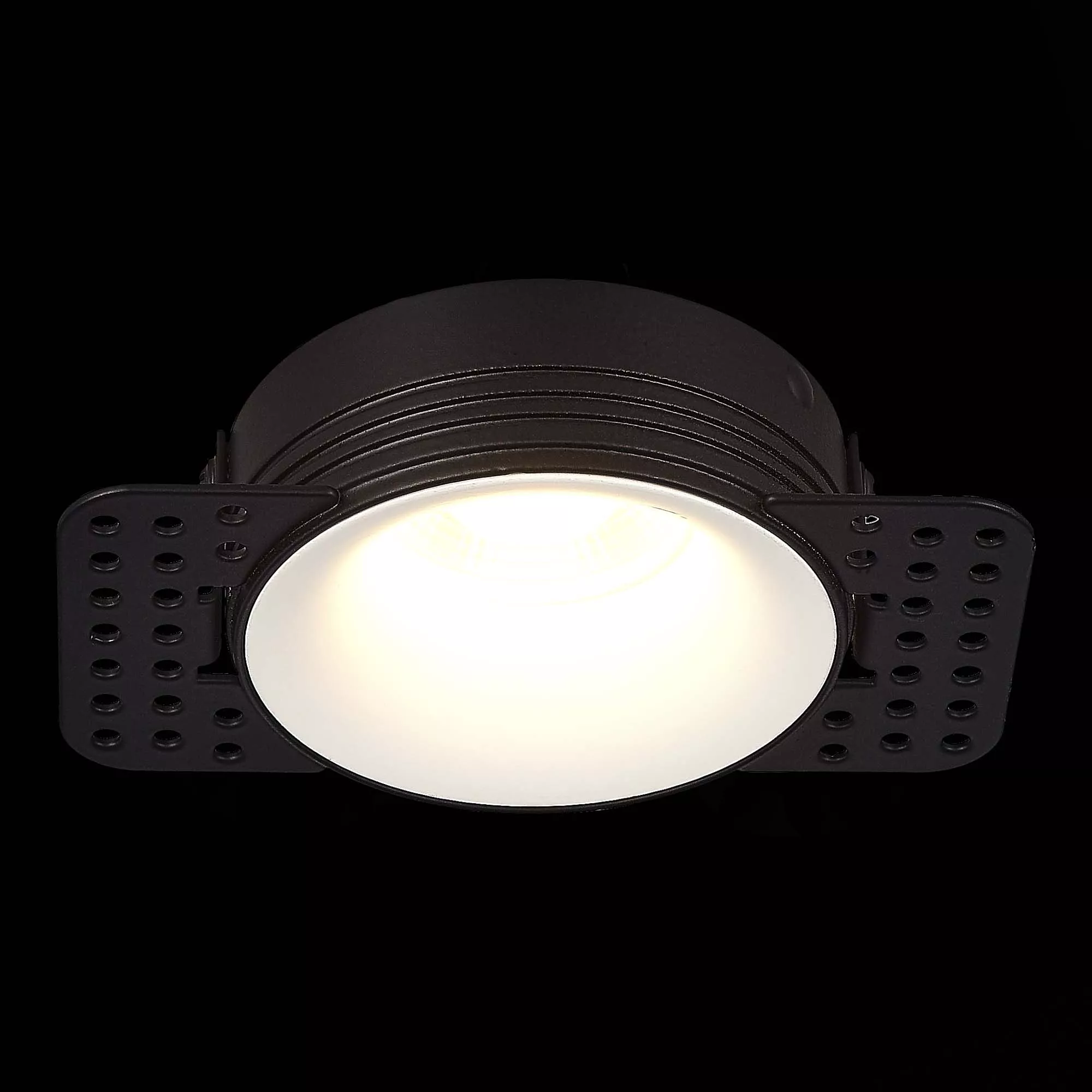Точечный встраиваемый светильник ST LUCE ST218 TRIMLESS ST218.458.01