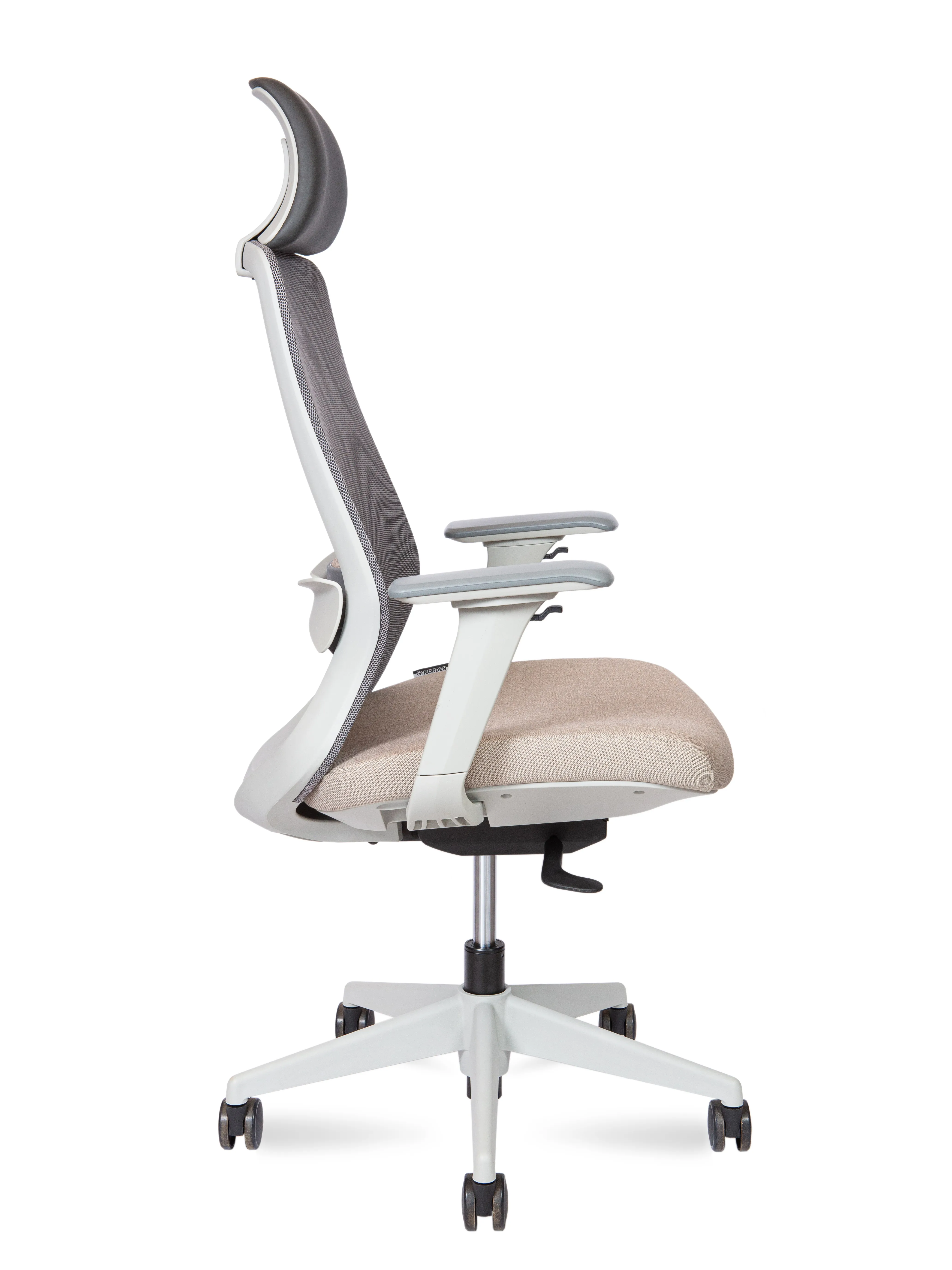 Кресло руководителя (эргономичное) NORDEN Como grey beige серый / бежевый H6301-1-18 beige