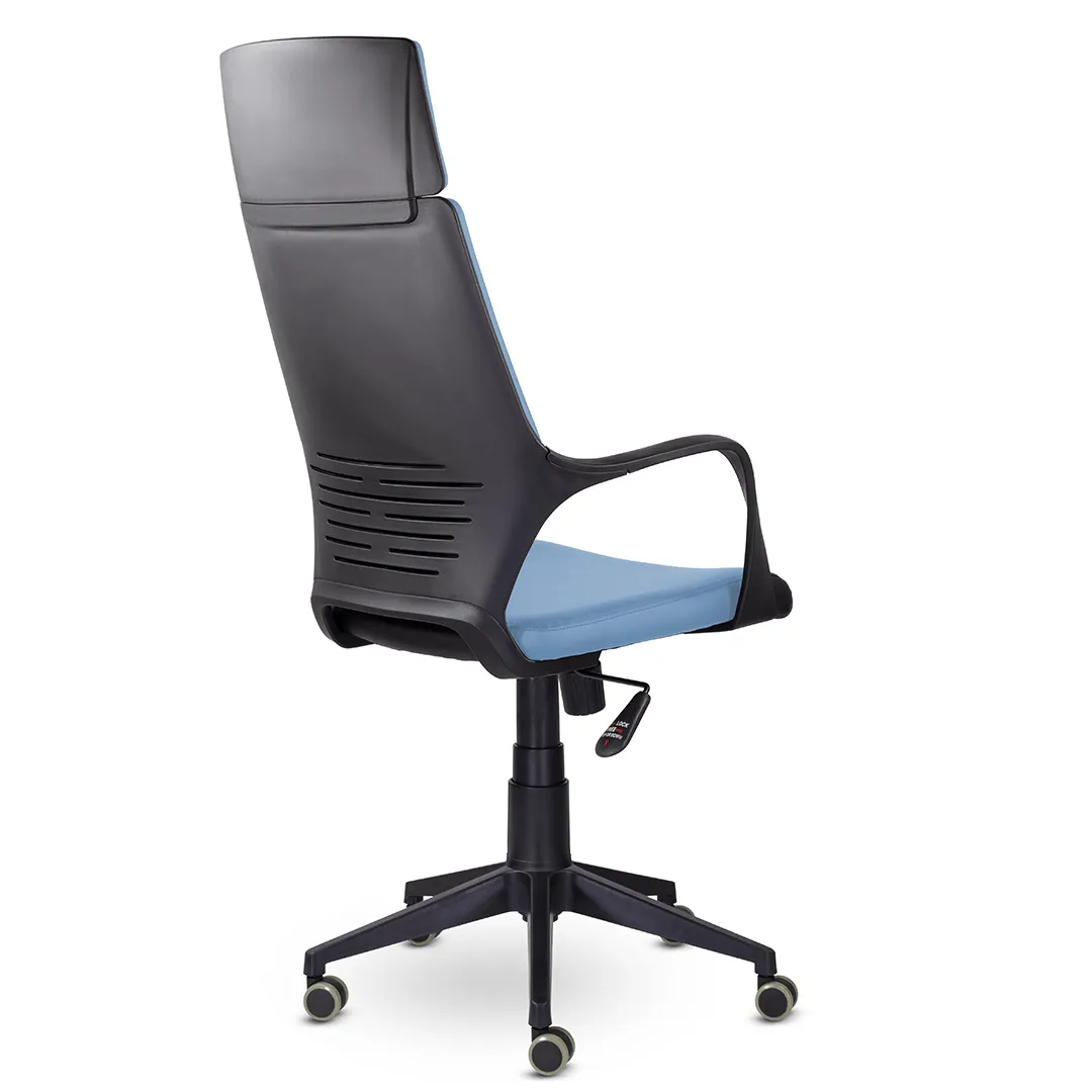 Кресло для руководителя Айкью СН-710 экокожа S светло-голубой