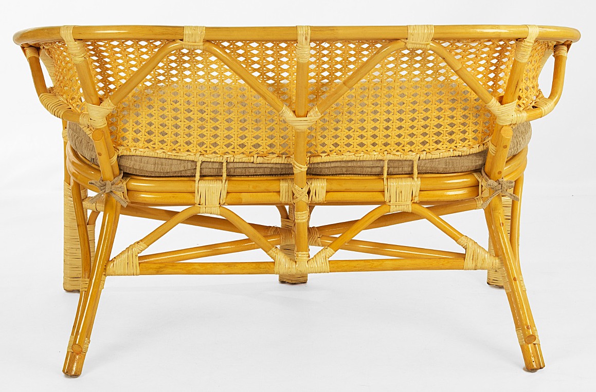 Комплект мебели из ротанга Пеланги 02 15 с 2х местным диваном и круглым столом мед