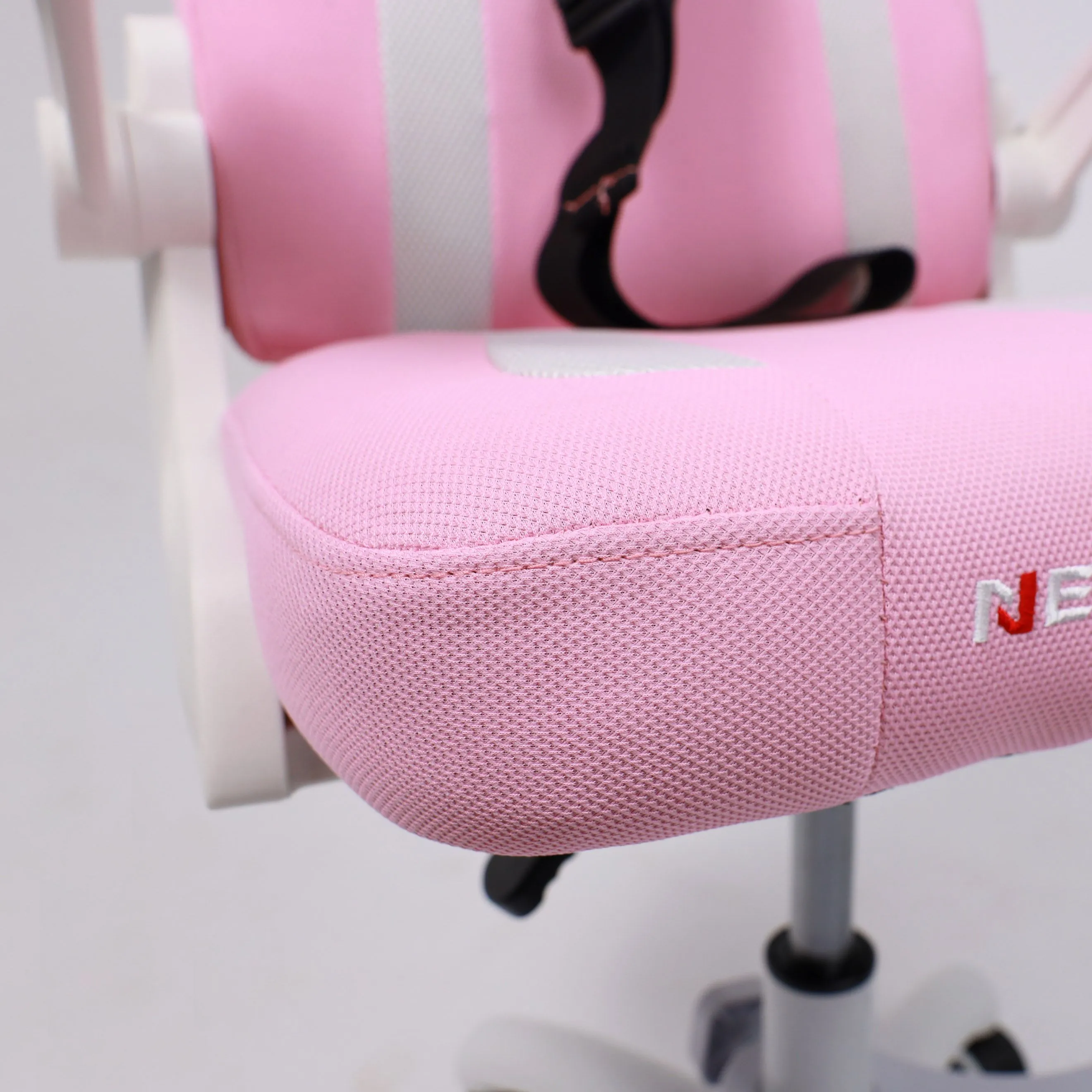 Кресло компьютерное детское ELEN ткань розовый  102536